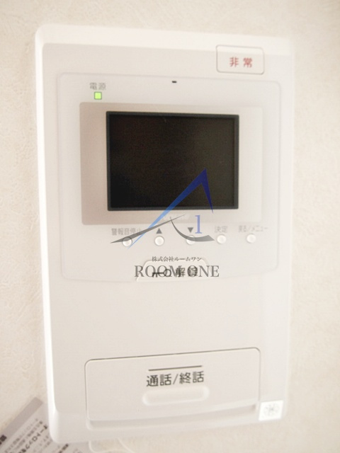 ルーブル南馬込伍番館のセキュリティ|モニター付きインターホンです。