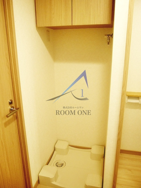 ルーブル南馬込伍番館の設備|洗濯機置き場です。