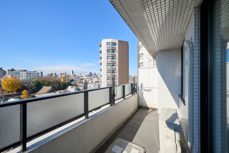 【バルコニー】