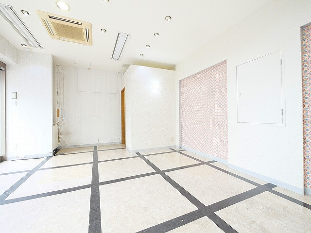 正木ビルの内装