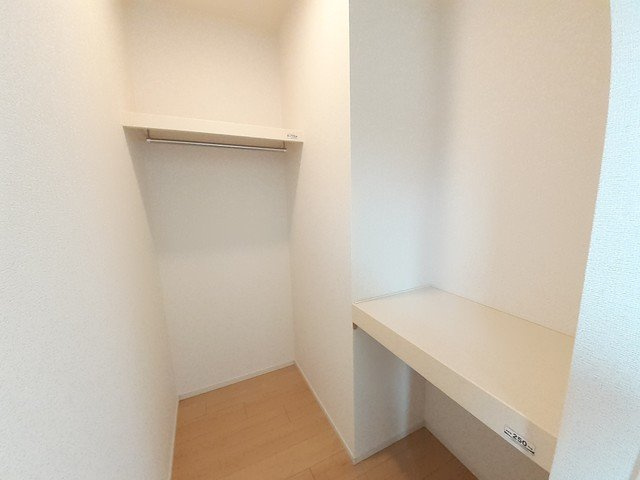 アパルトマンヌーベル　Ｂの収納