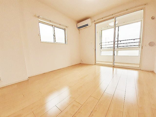 アパルトマンヌーベル　Ｂの居間・リビング