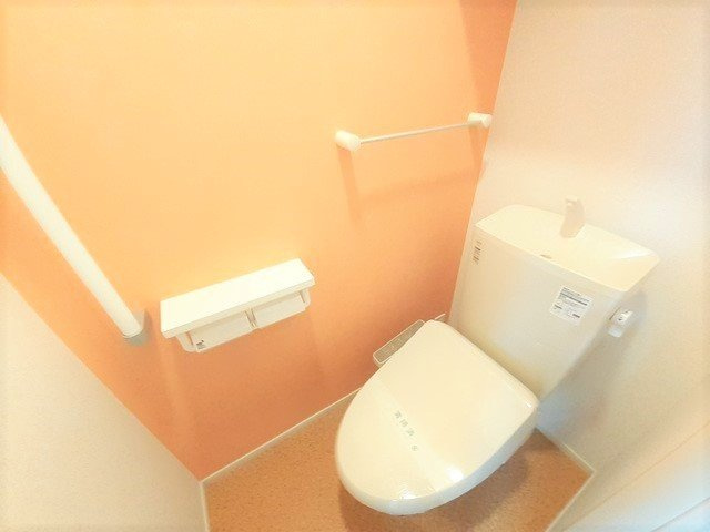 アパルトマンヌーベル　Ｂのトイレ