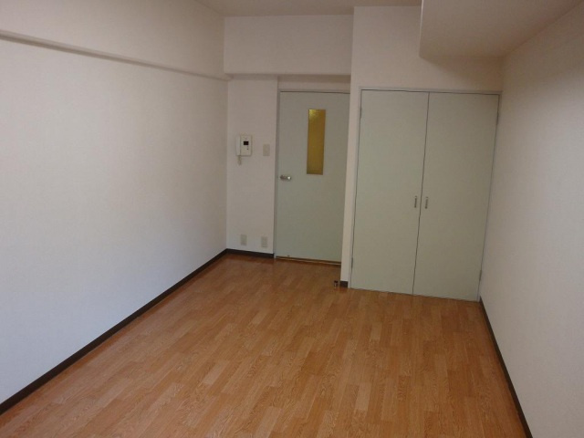 田部ビルの居間・リビング