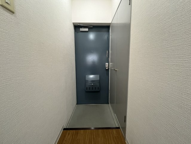 メイゾン桂東の玄関