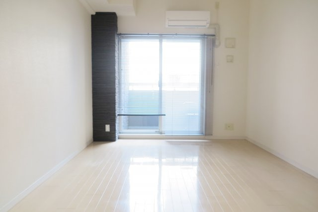 プロシード難波ディオスの洋室