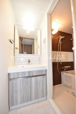 レオンコンフォート本町クレセントの洗面所