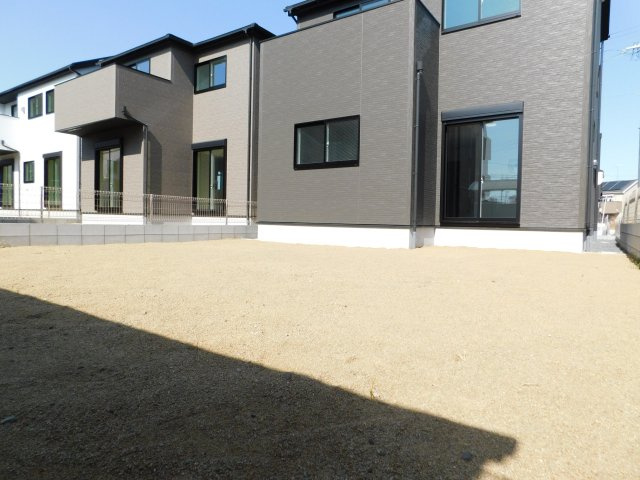 名古屋市港区船頭場１丁目の新築一戸建の庭|◇庭◇　　南に陽当たり良好な広い庭付き♪