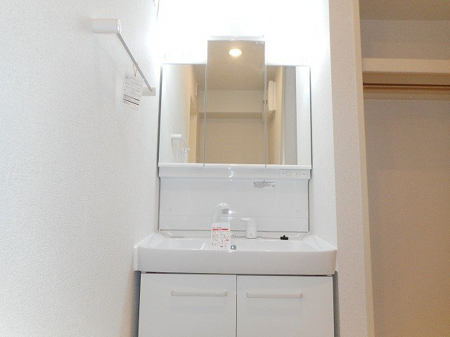 インプレスの洗面所|忙しい朝には欠かせない洗面所です