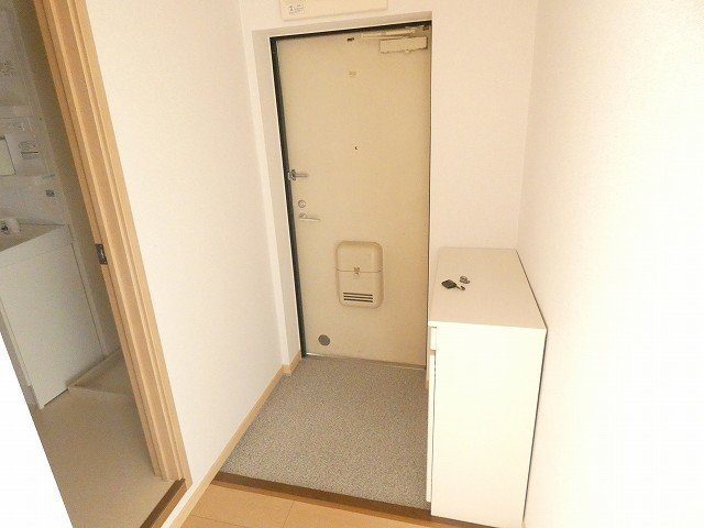 グランジュール　ｋｏｅｉの玄関|収納もある玄関です