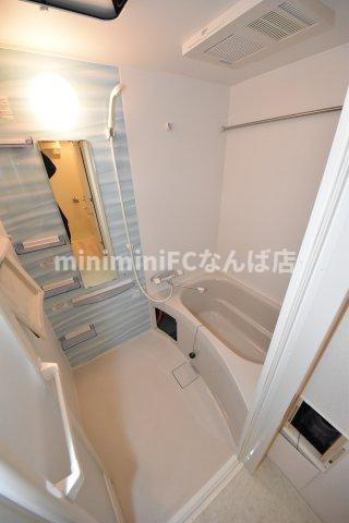 セレニテ本町リアンの浴室