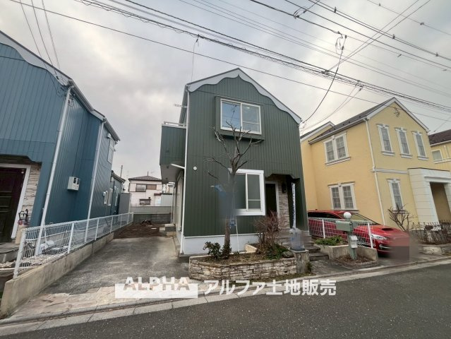 昭島市郷地町３丁目　リフォーム戸建の外観|【Life Balance】◆整う暮らしの場所◆
日常とくつろぎの時間が自然に調和する住まい。過ごすほどに、暮らしの心地よさが広がっていく。