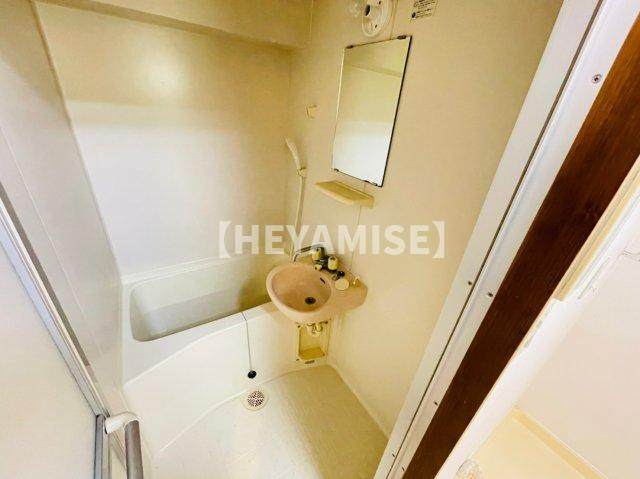 メゾンロジェールの浴室