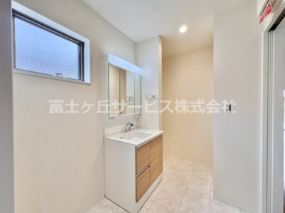 【脱衣所】 | 豊橋市多米西町3丁目 25期 新築一戸建て 1号棟 | 脱衣場です