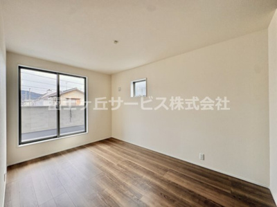 【寝室】 | 豊橋市多米西町3丁目 25期 新築一戸建て 1号棟 | 落ち着いた色調の寝室です
