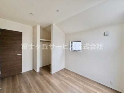 【洋室】 | 豊橋市多米西町3丁目 25期 新築一戸建て 1号棟 | 広々とした洋室です