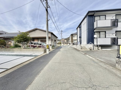 【前面道路含む現地写真】 | 豊橋市多米西町3丁目 25期 新築一戸建て 1号棟 | 前面道路含む現地写真です