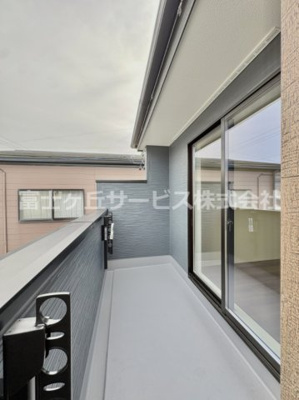 【バルコニー】 | 豊橋市多米西町3丁目 25期 新築一戸建て 2号棟 | お洗濯にも便利なバルコニー付き