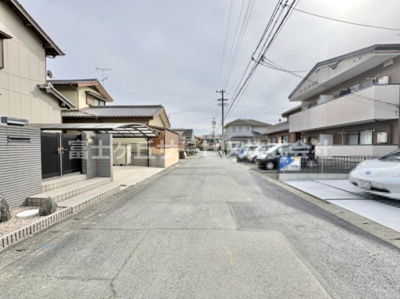 【前面道路含む現地写真】 | 豊橋市多米西町3丁目 25期 新築一戸建て 2号棟 | 前面道路含む現地写真です