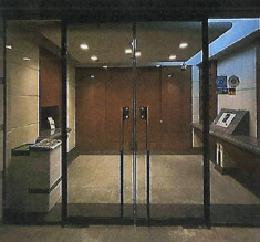 コスモ上野 パークサイドシティのエントランス