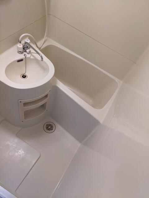 ジュネパレス松戸第２の浴室|別室の写真です。