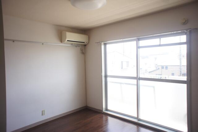 ジュネパレス松戸第２のバルコニー|別室の写真です。