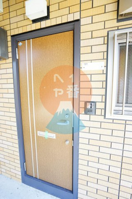 【エントランス】 | メゾン・ドゥ・プランタン | エントランスです　※参考写真です