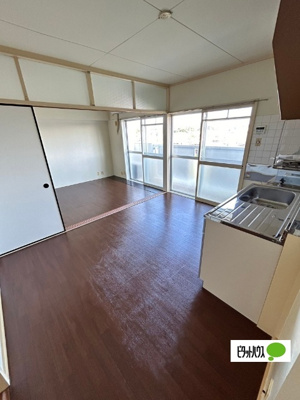 【居間・リビング】 | ヴィラナリー新山1号棟 | ダイニング・洋室