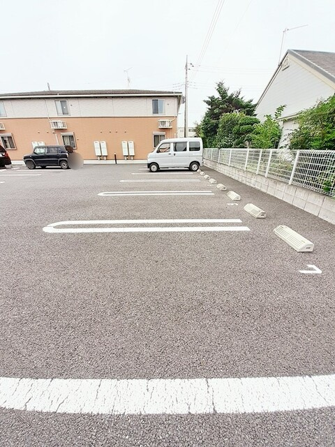 ピアチェーレ野中Ｂの駐車場