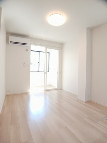 ハマメリースの居間・リビング