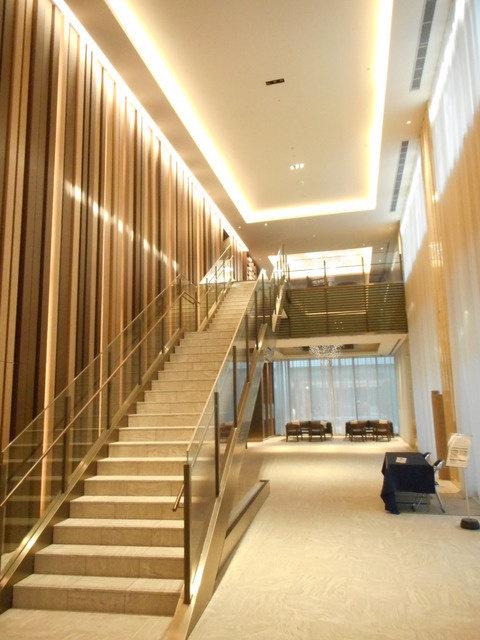 プラウドタワー名古屋栄のエントランス