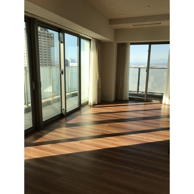 プラウドタワー名古屋栄の居間・リビング|リビングダイニング　2020年10月撮影