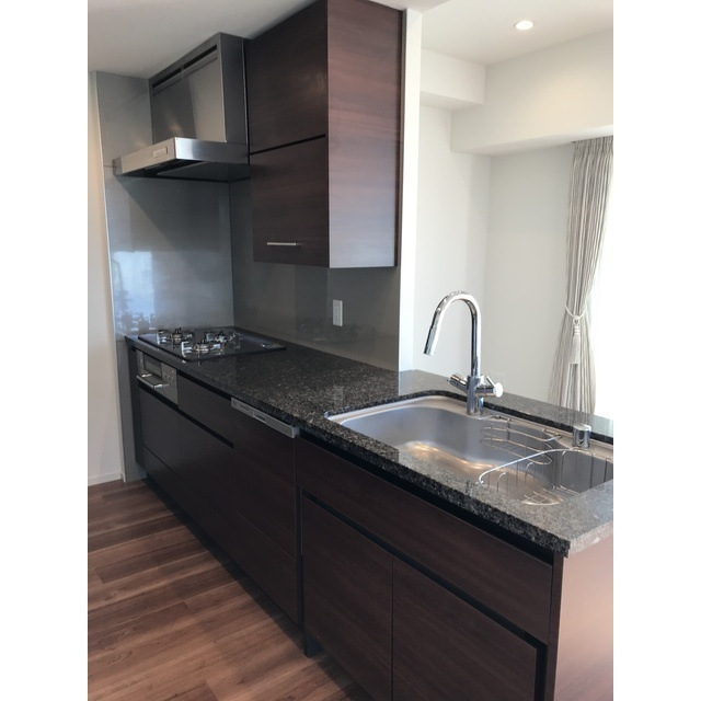 プラウドタワー名古屋栄のキッチン|2020年10月撮影