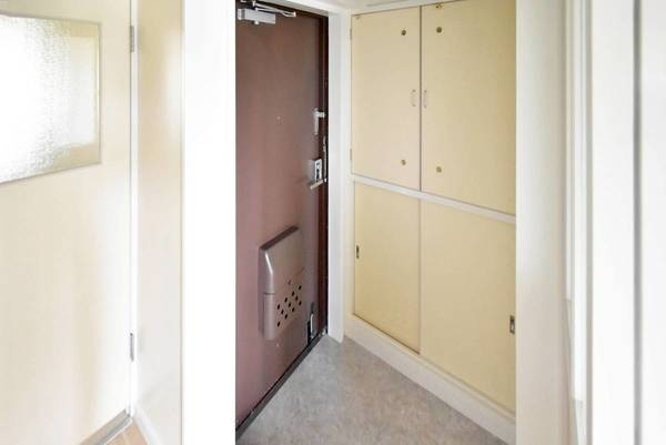 ビレッジハウス西本郷1号棟の玄関|ビレッジハウスの同一物件・同一タイプの間取りの写真です