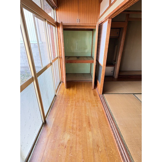 安八郡神戸町大字更屋敷の一戸建ての収納