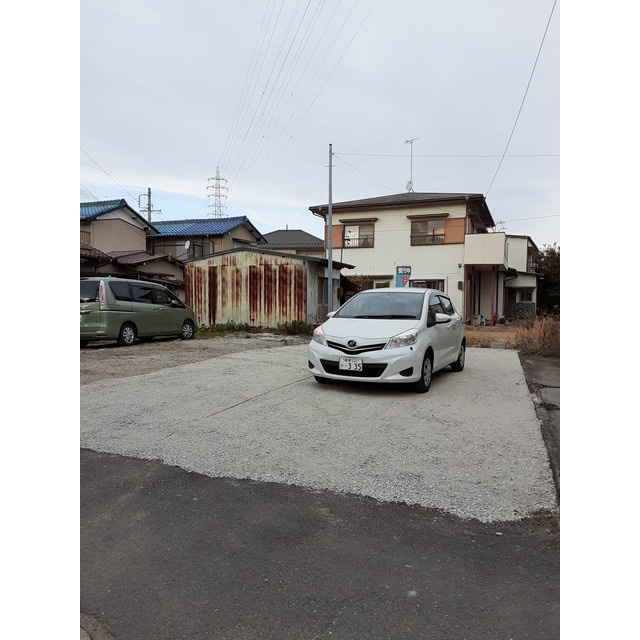 岐阜市鏡島の駐車場