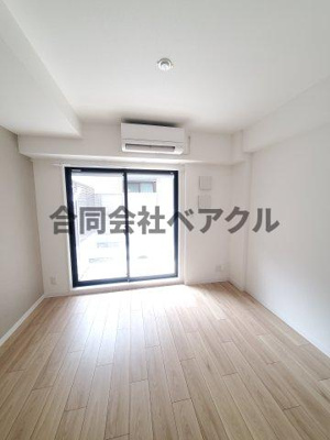 【居間・リビング】 | アクアプレイス京都千本丸太町 | こちらのリビングで趣味の時間をお楽しみください