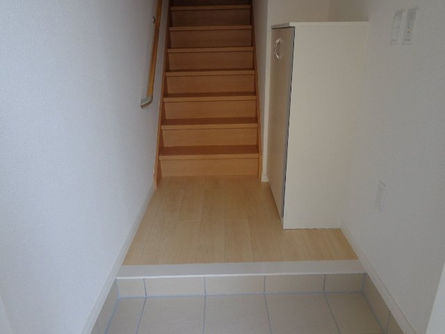 ソレイユ四ツ葉の玄関|玄関