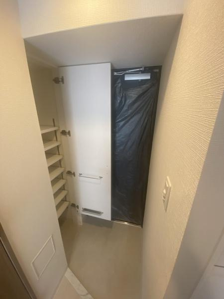 エスリード大阪リエートの玄関|シューズボックス付き