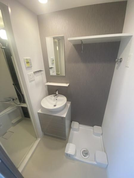 エスリード大阪リエートの洗面所|★独立洗面台です★