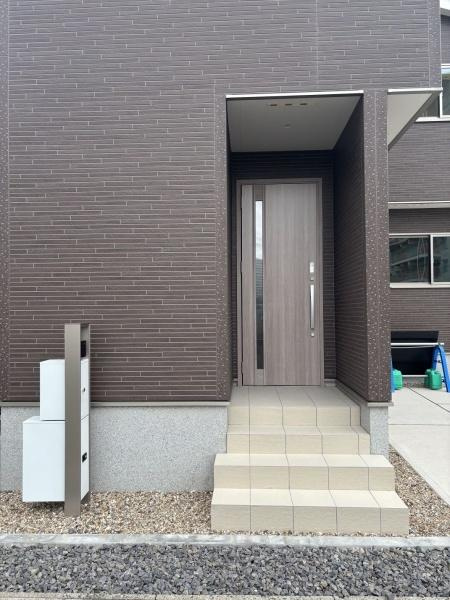 安城市今池町4丁目　全1棟・1号棟の玄関|訪れる人を心地よく迎え入れます。