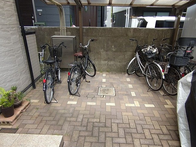 レオパレス高津のその他|駐輪場　原付＆自転車のみ駐輪可能