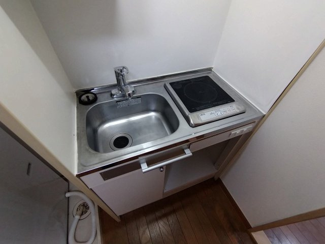 レオパレス高津のキッチン|シングルレバー設置