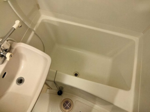 レオパレスコンパル唐湊壱番館の浴室