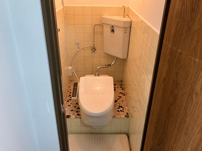 千葉市中央区矢作町のアパートのトイレ|落ち着いたトイレです