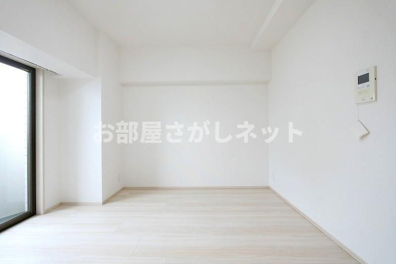 PREMIUM CUBE G 駒沢大学【おとり物件なし】#学生・社会人にオススメ！の居間・リビング