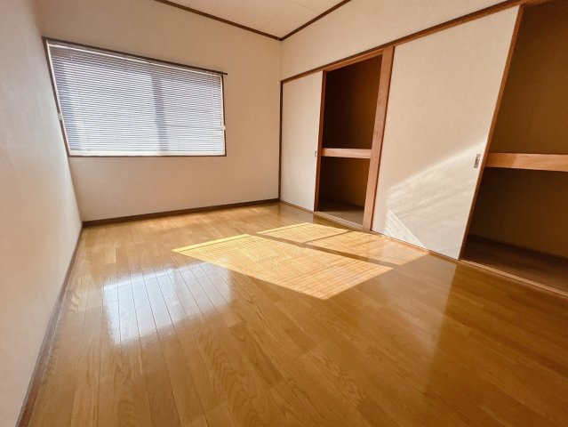 グランデールサトウの洋室