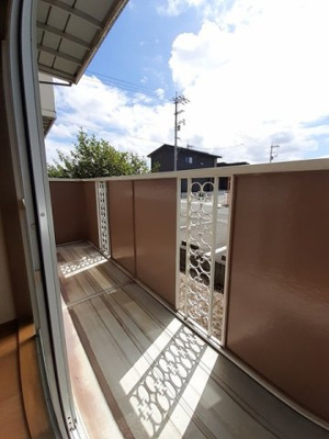 【バルコニー】 | フルール古都Ｂ | お洗濯にも便利なバルコニー付き