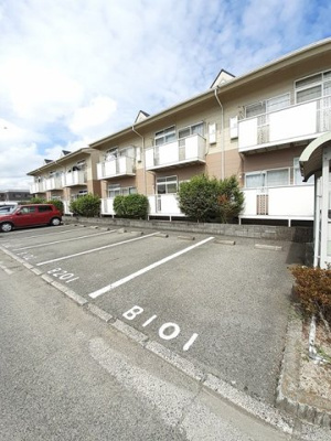 【駐車場】 | フルール古都Ｂ | カースペースがあります