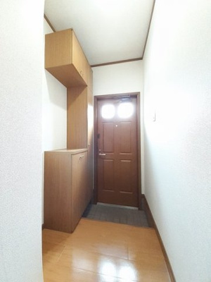 【玄関】 | リンデンバウム・ナンバ | きれいな玄関です